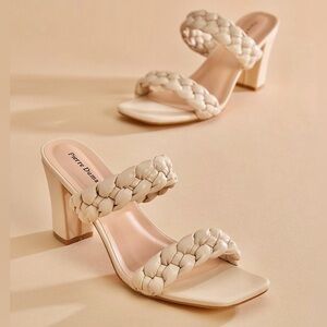 New In Box Pierre Dumas Ariana-4 Heels in Nude